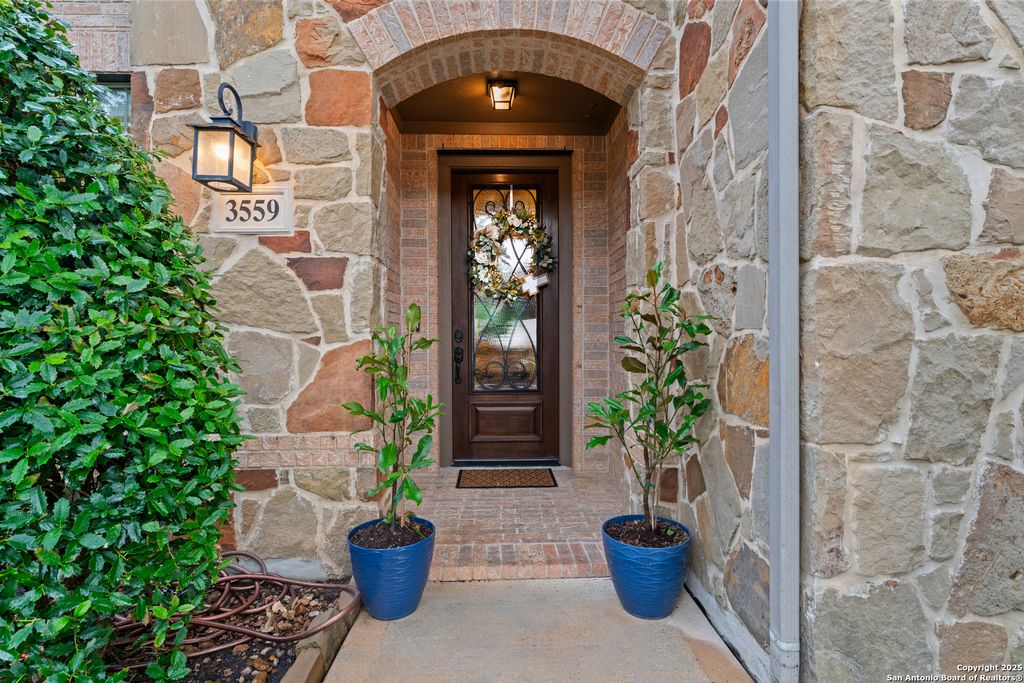 Photo of 3559 GLASSCOCK TRL, San Antonio, TX 78253 (MLS # 1939059)