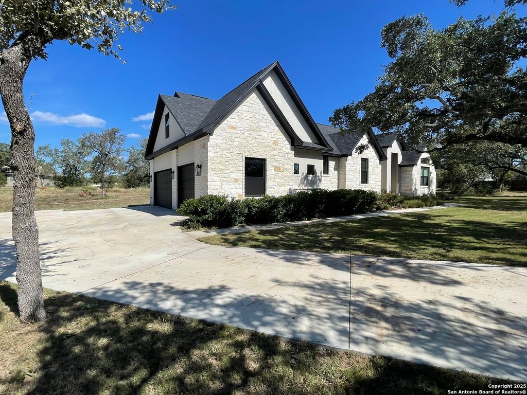 Photo of 399 Bauer Lane, Castroville, TX 78009 (MLS # 1912333)