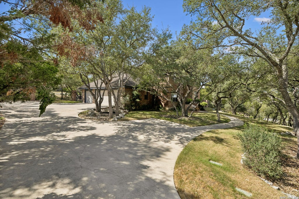 Photo of 17 REMINGTON RUN, San Antonio, TX 78258 (MLS # 2020928)
