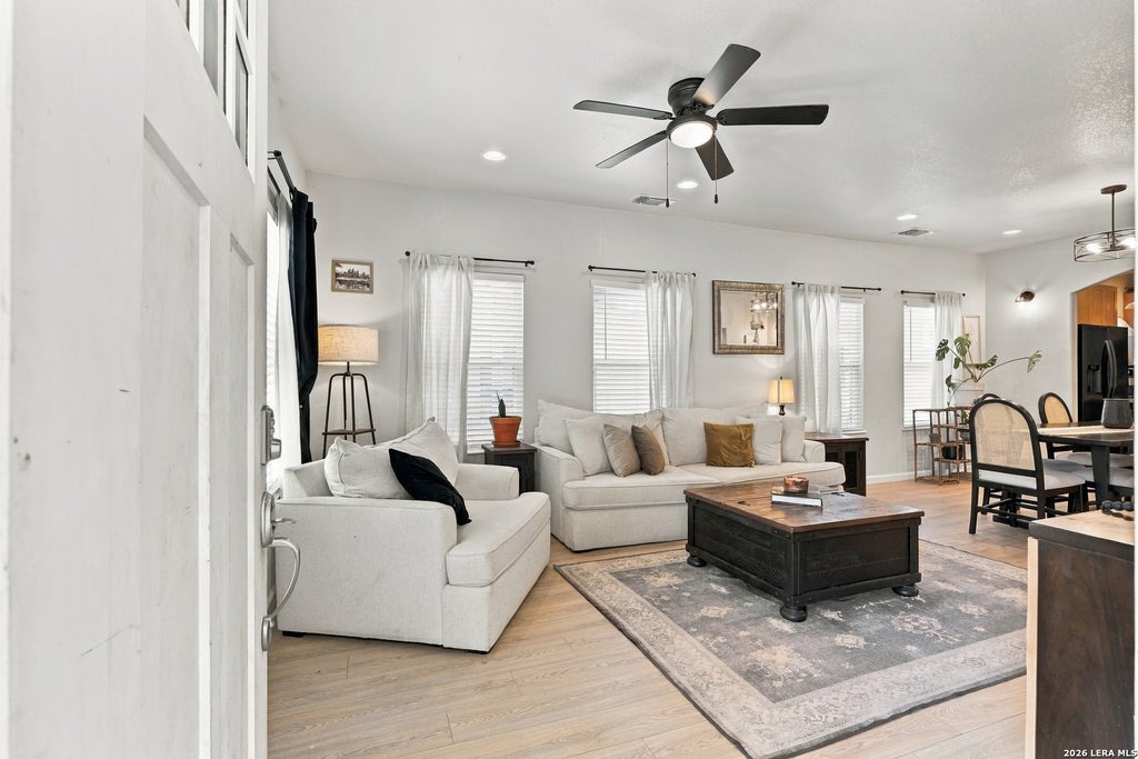 Photo of 215 W High Ave, San Antonio, TX 78210 (MLS # 2016620)