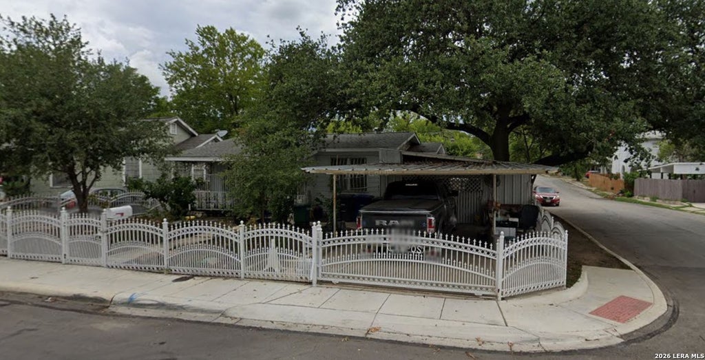 Photo of 403 Viendo, San Antonio, TX 78201 (MLS # 2018576)