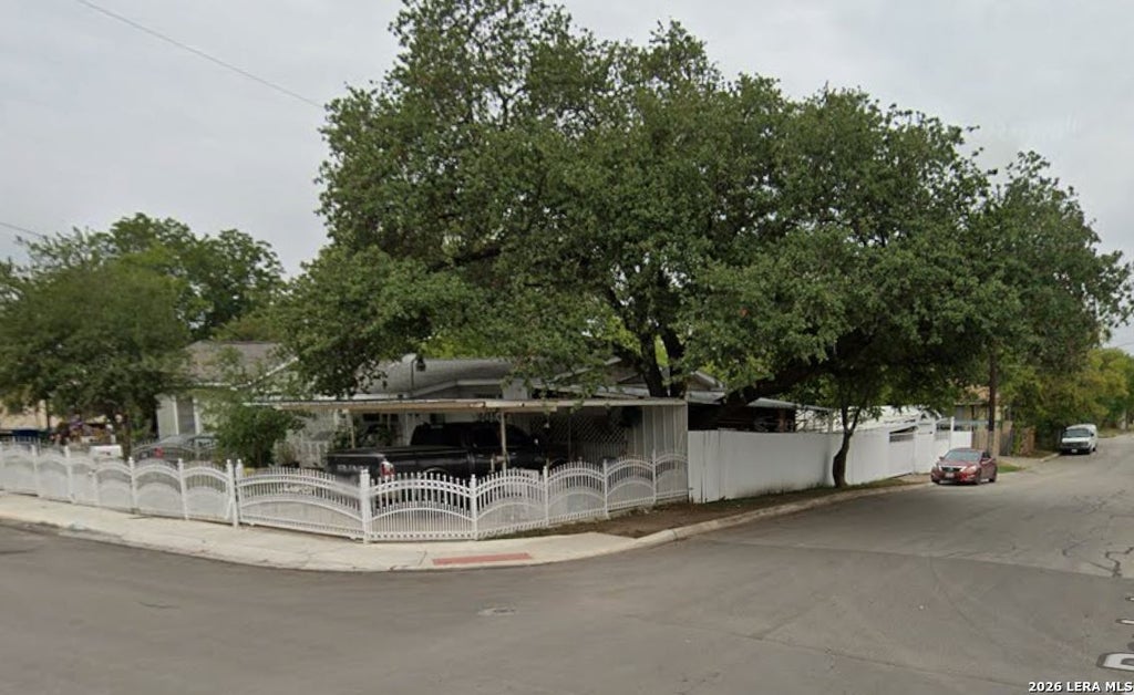 Photo of 403 Viendo, San Antonio, TX 78201 (MLS # 2018576)