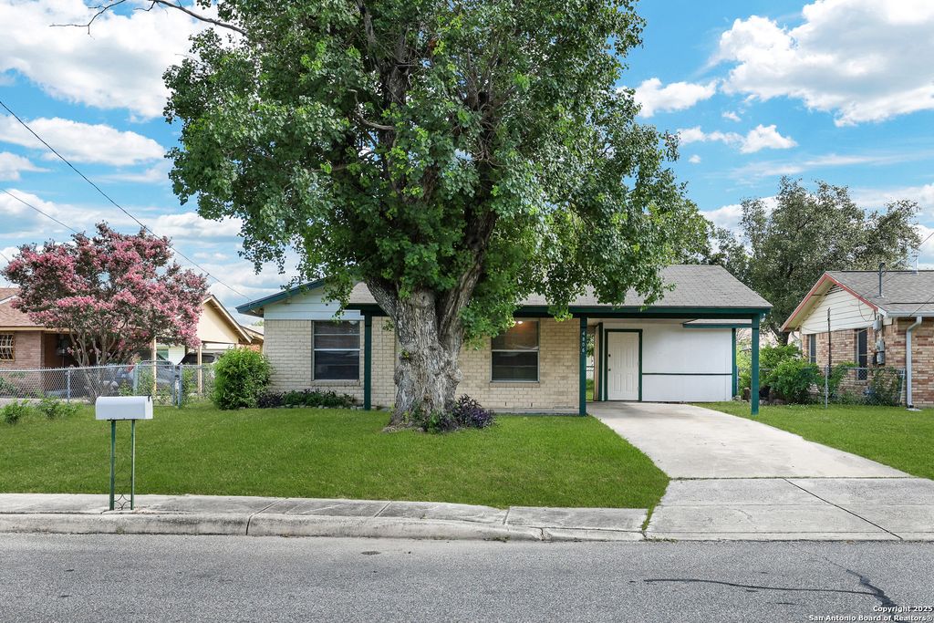 Photo of 4806 Luz Ave, San Antonio, TX 78237 (MLS # 1877518)