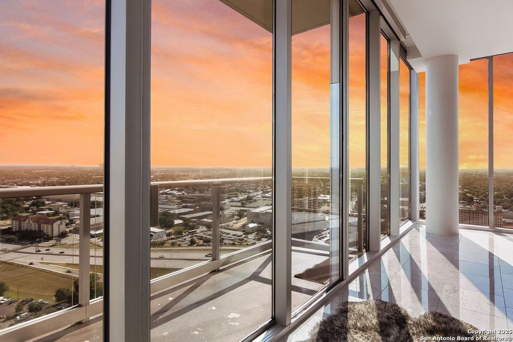 Photo of 610 E Market 2818 #2818, San Antonio, TX 78205 (MLS # 1929569)