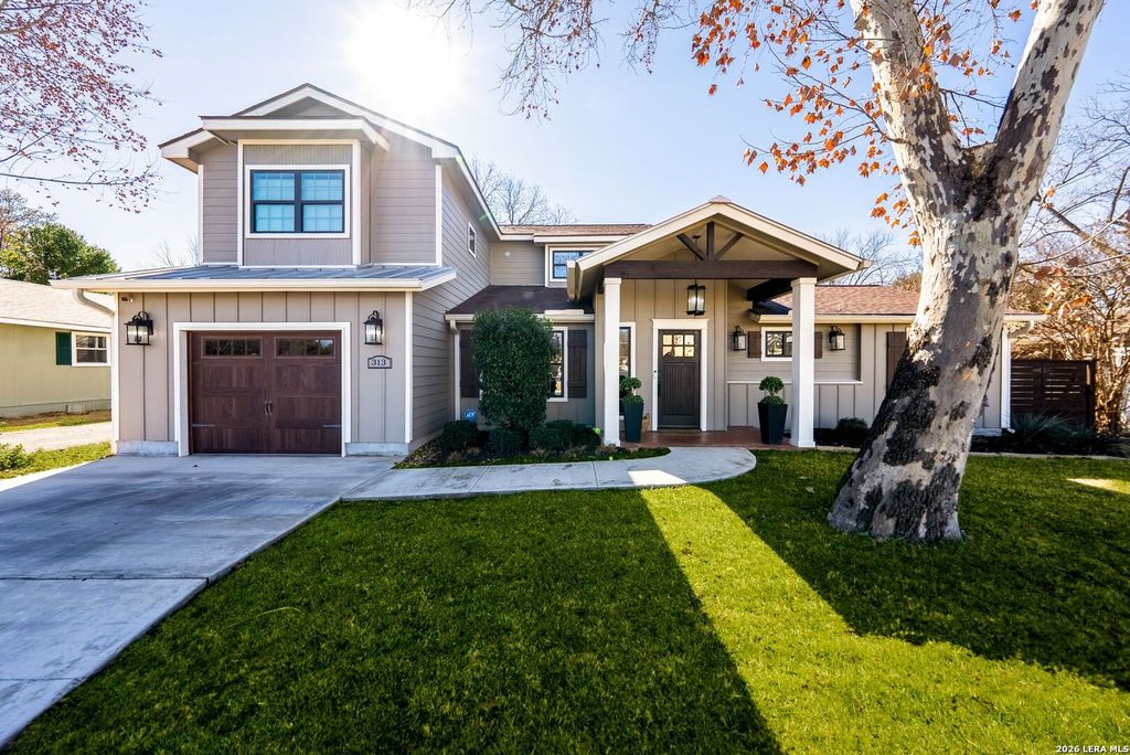 Photo of 313 JAMES ST, Boerne, TX 78006 (MLS # 1937727)