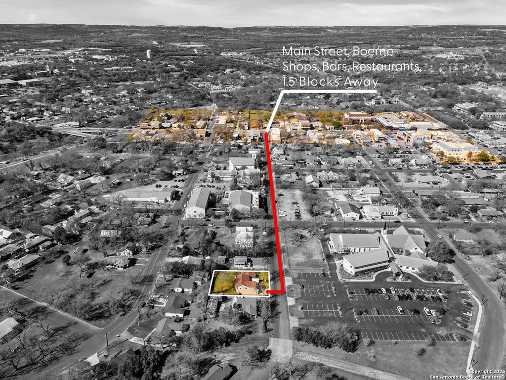 Photo of 313 JAMES ST, Boerne, TX 78006 (MLS # 1937727)