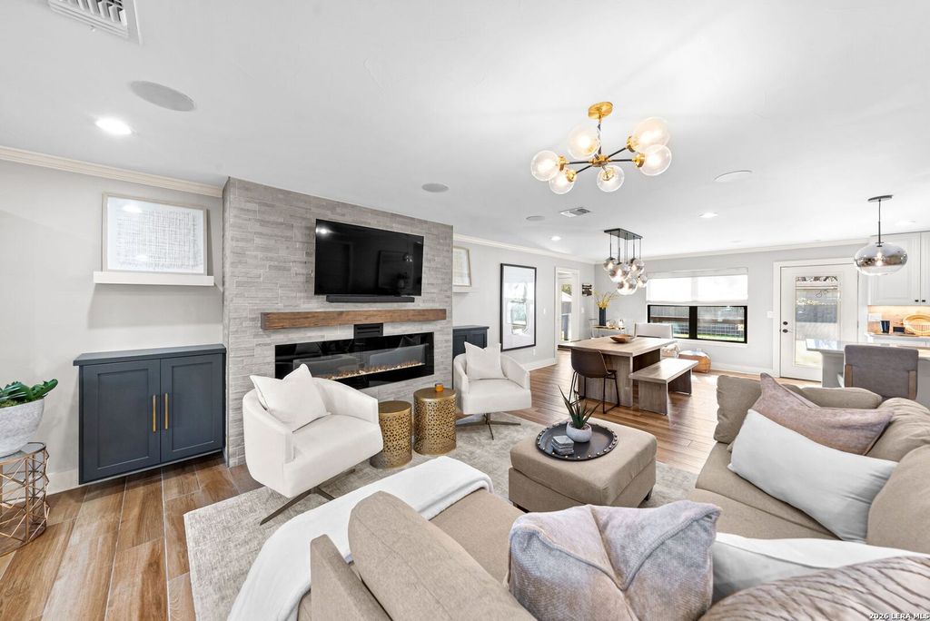 Photo of 313 JAMES ST, Boerne, TX 78006 (MLS # 1937727)