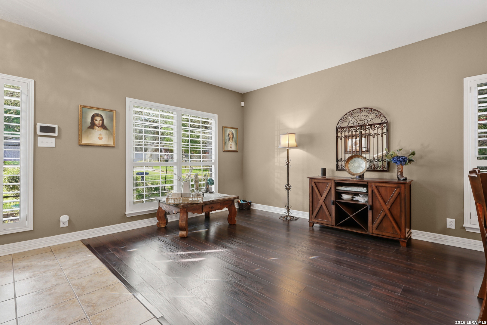 15607 Mission Crst