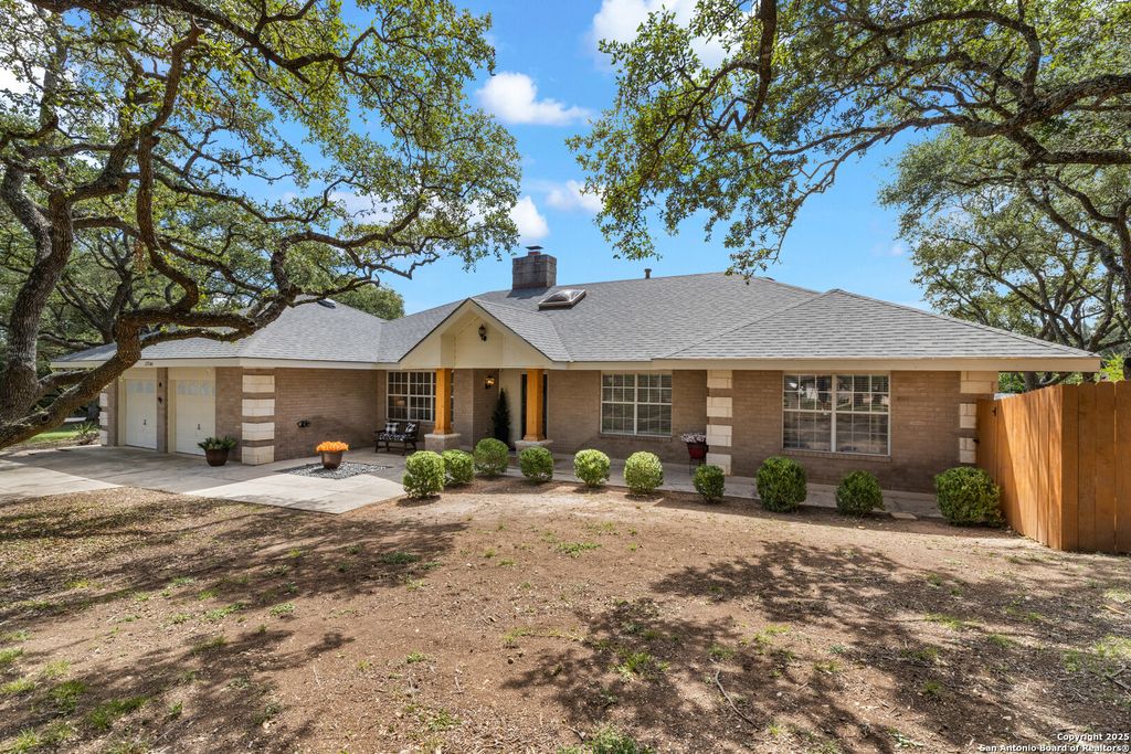 Photo of 27240 Boerne Glen, Boerne, TX 78006 (MLS # 1909832)