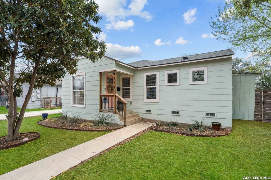 Photo of 114 New Haven, San Antonio, TX 78209 (MLS # 1946481)