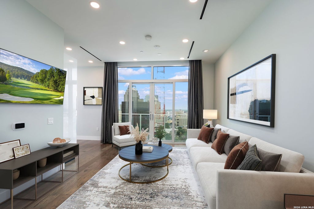 Photo of 123 LEXINGTON AVE APT 1508 #APT 1508, San Antonio, TX 78205 (MLS # 2015211)