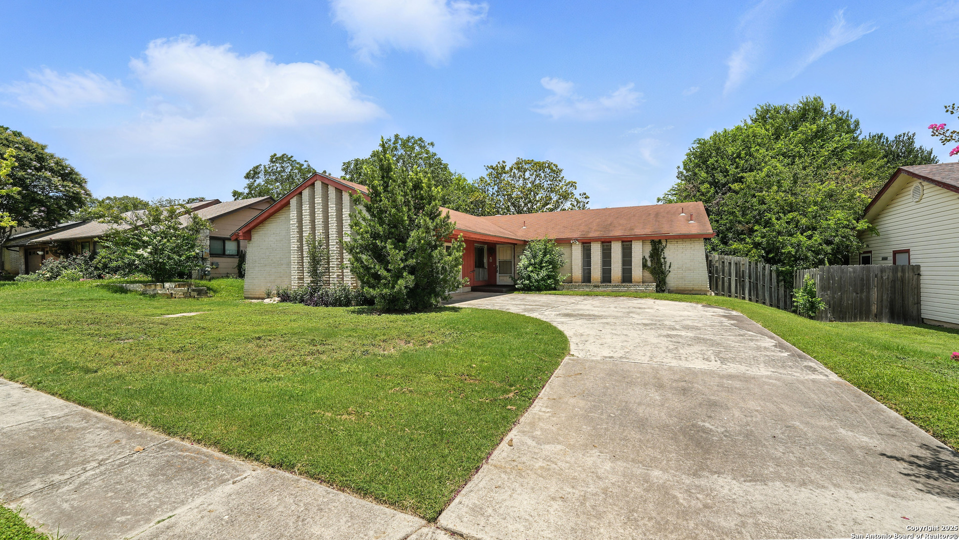 11408 Golden Oak