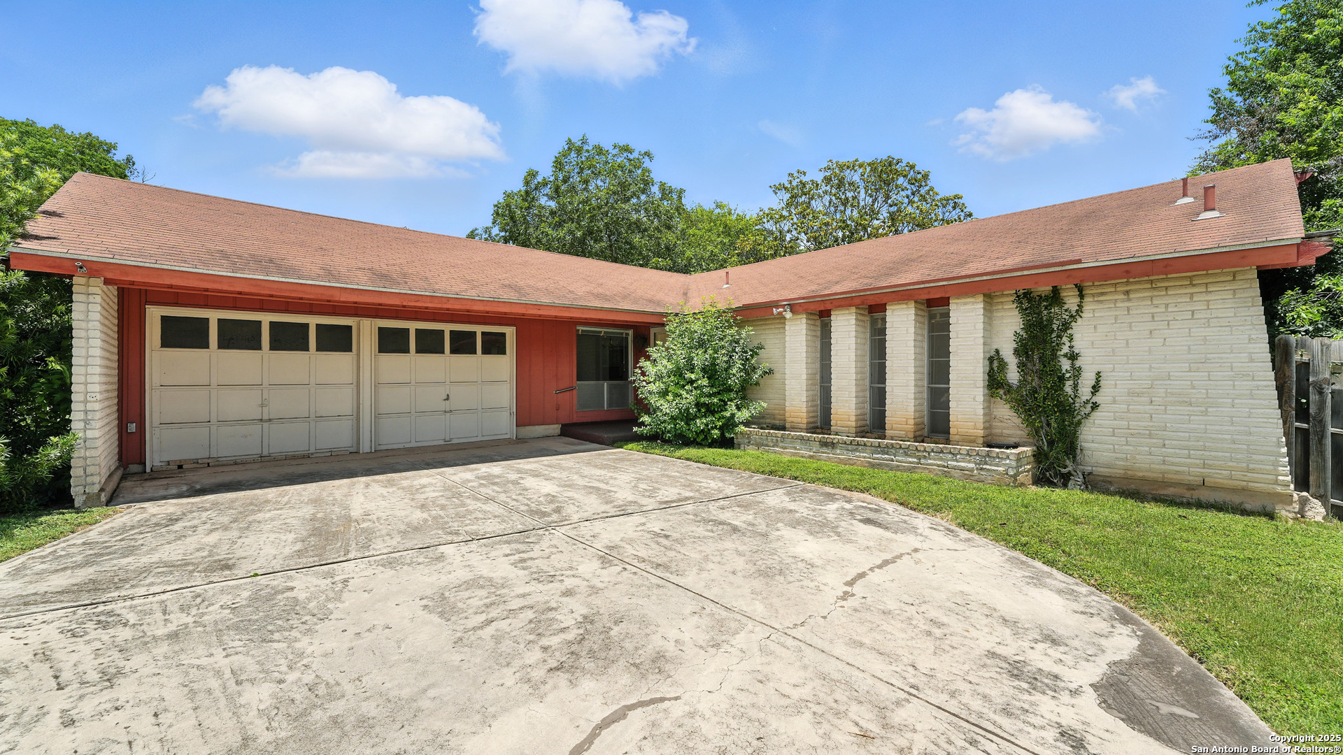 11408 Golden Oak
