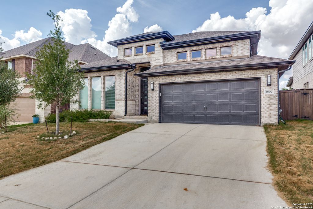 Photo of 1607 Hallettsville, San Antonio, TX 78253 (MLS # 1913752)