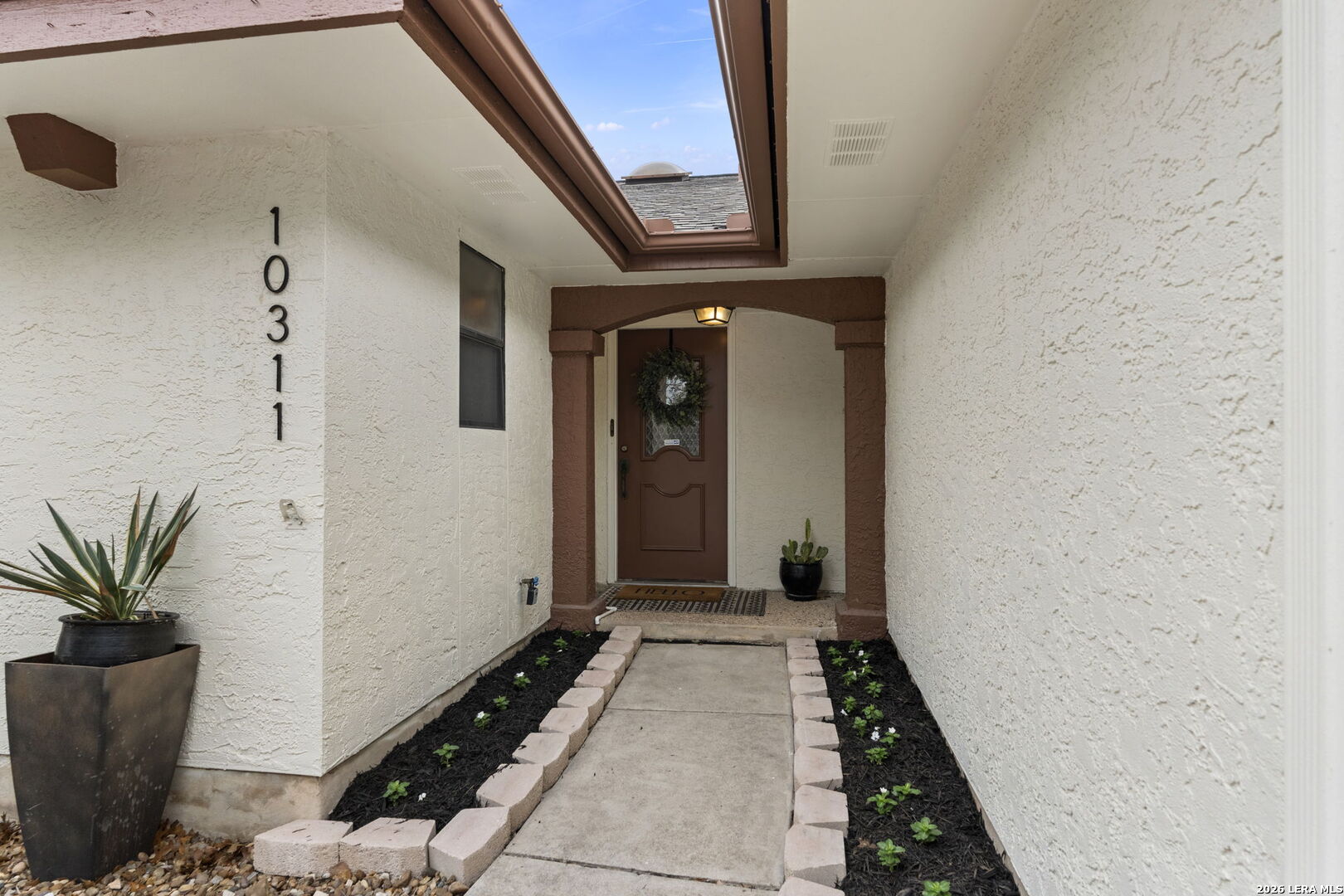 10311 GRAND CIR