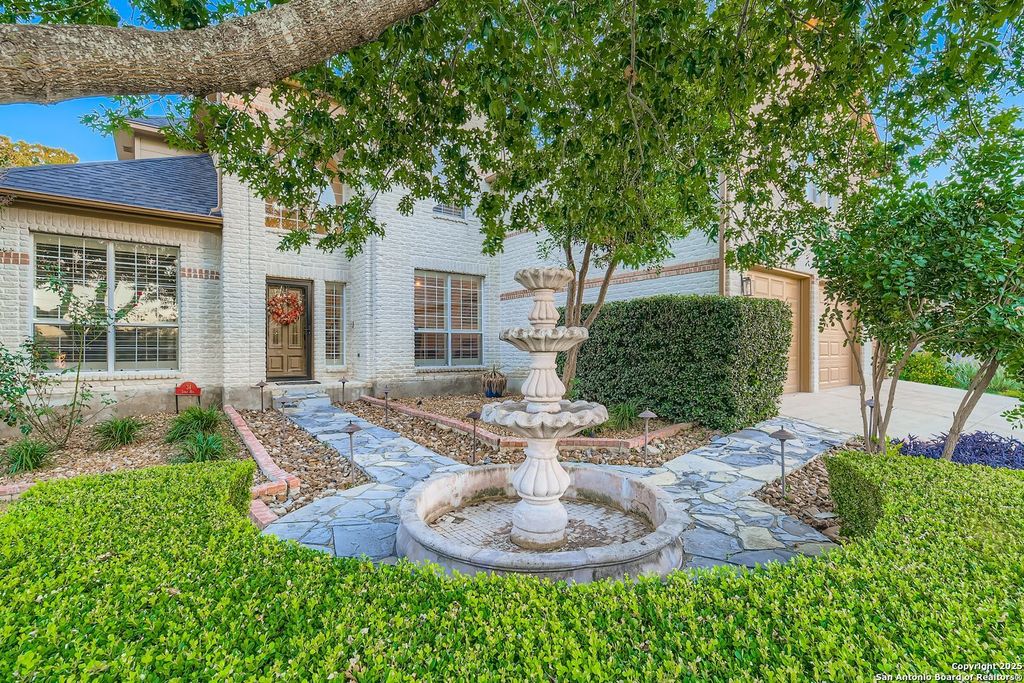 Photo of 34 Sable Hts, San Antonio, TX 78258 (MLS # 1918372)