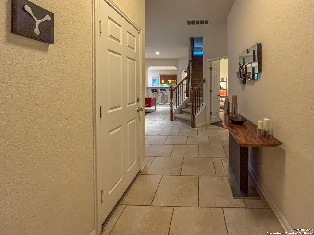 Photo of 25010 Buttermilk Ln, San Antonio, TX 78255 (MLS # 2009366)