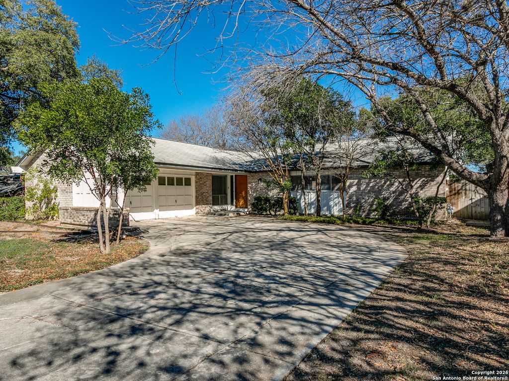 Photo of 4427 Las Cruces, San Antonio, TX 78233 (MLS # 1934229)