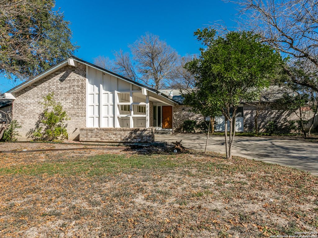 Photo of 4427 Las Cruces, San Antonio, TX 78233 (MLS # 1934229)