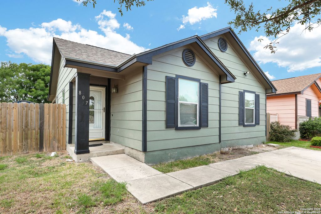 Photo of 807 Inks Farm, San Antonio, TX 78228 (MLS # 1890458)