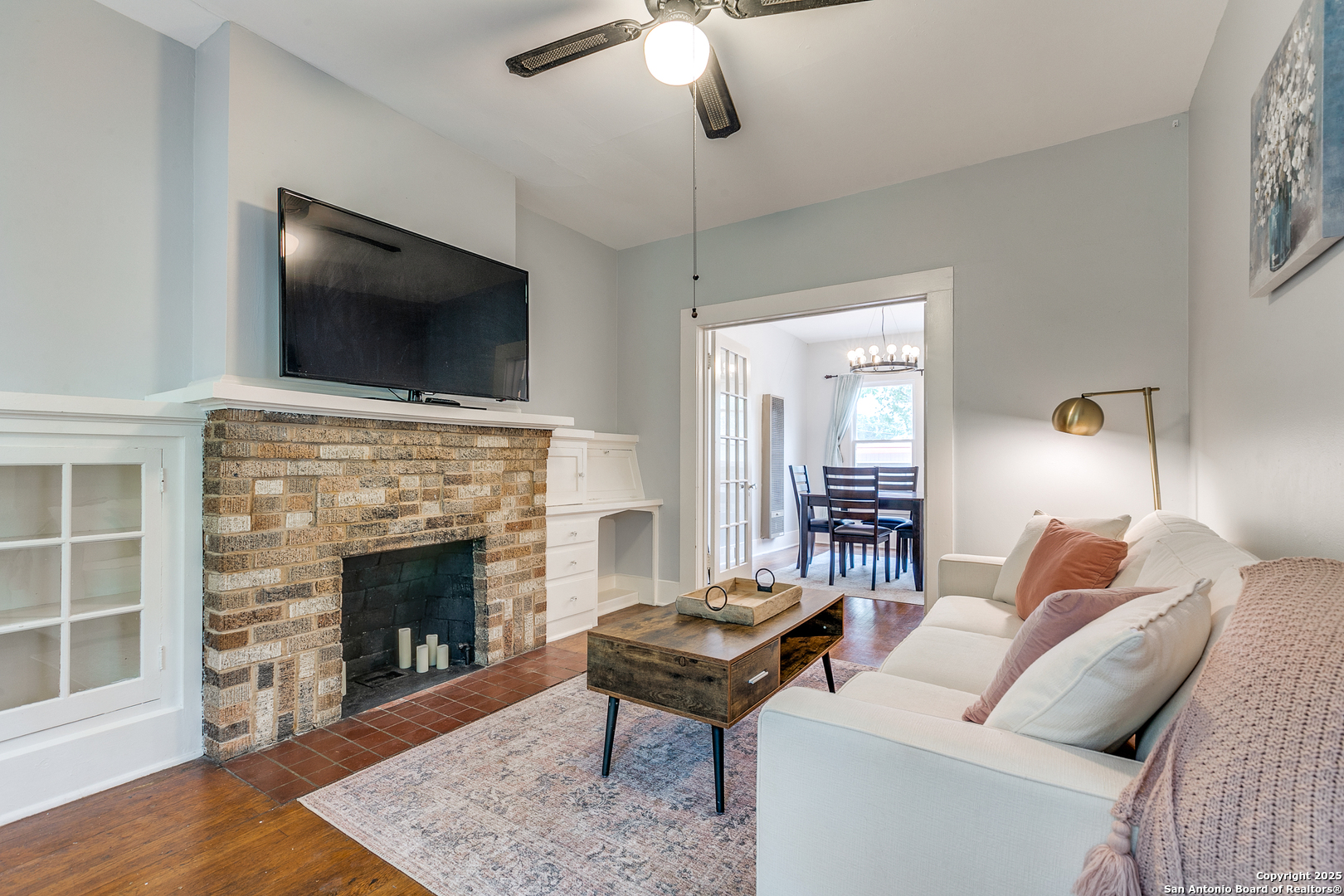 222 Redwood