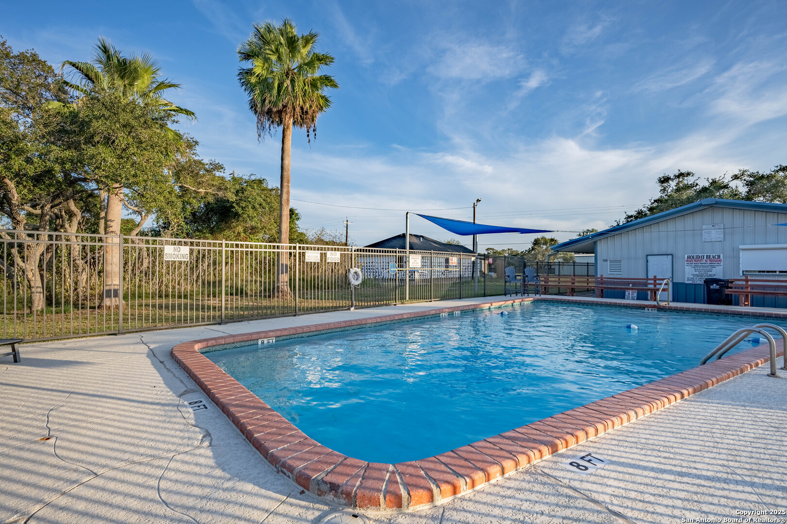 290 WEST LIVE OAK LN