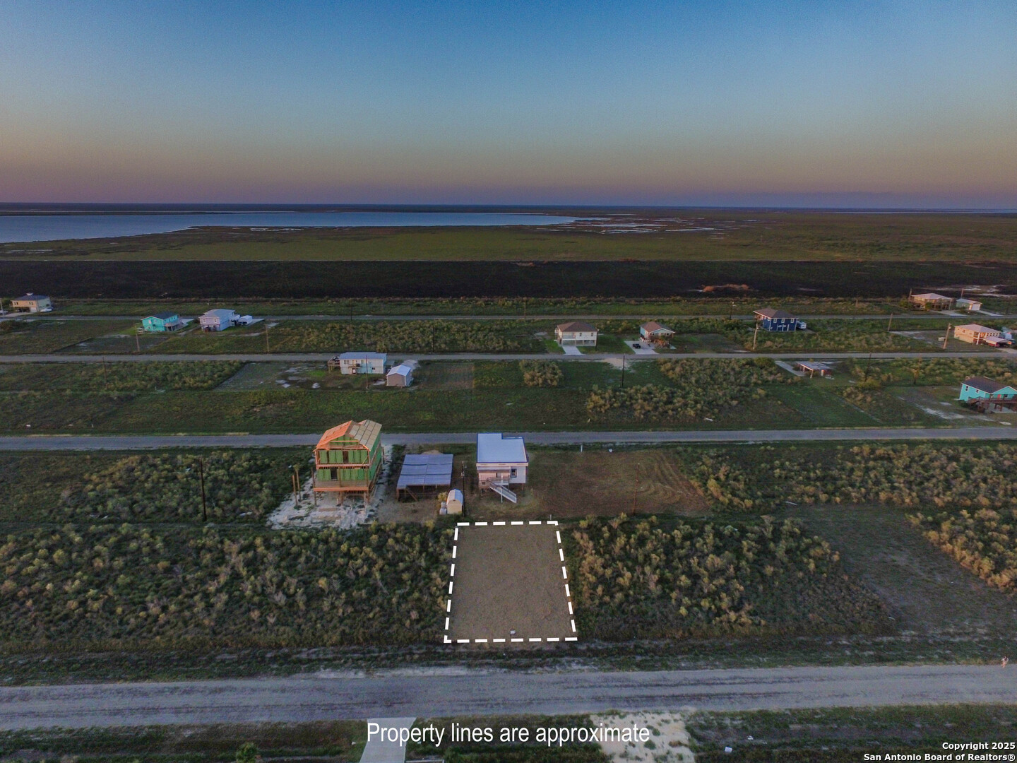 290 WEST LIVE OAK LN