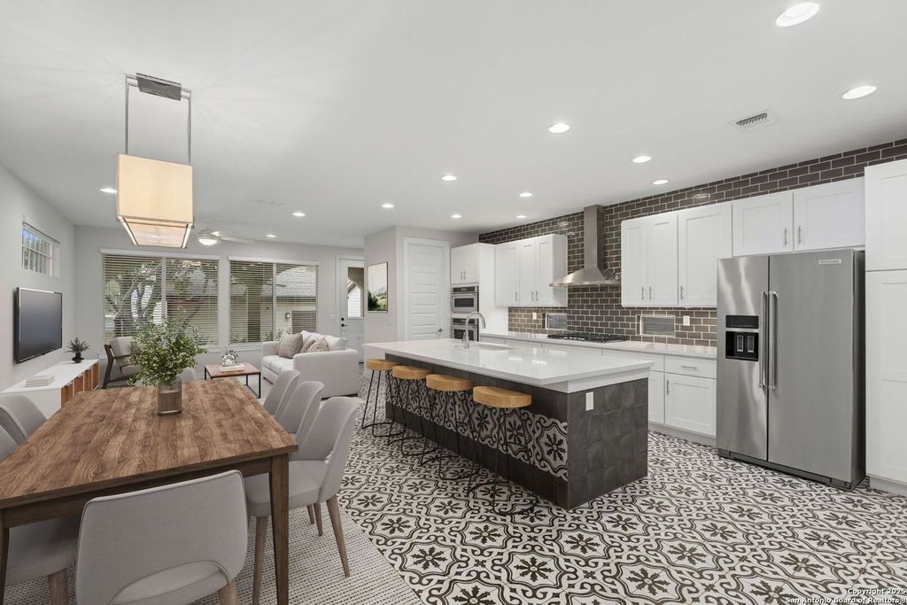 Photo of 350 E Olmos Drive, San Antonio, TX 78212 (MLS # 1929561)