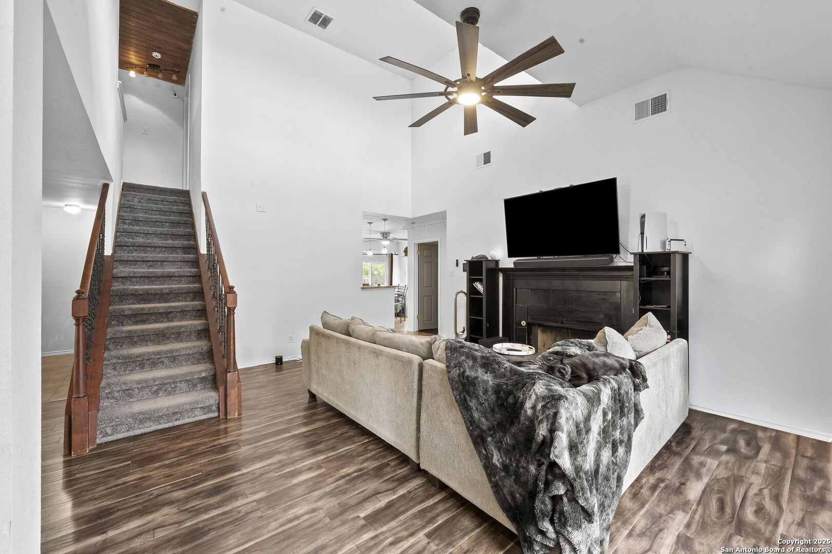 4307 Lakebend West