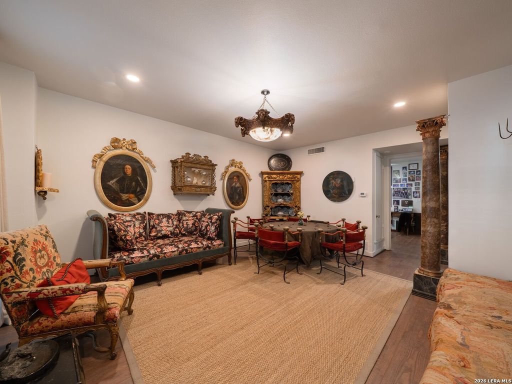 Photo of 7707 Broadway 19A #19A, San Antonio, TX 78209 (MLS # 1950953)