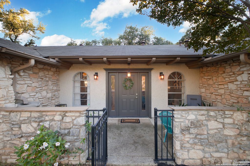 Photo of 4418 MEREDITH WOODS ST, San Antonio, TX 78249 (MLS # 1948191)