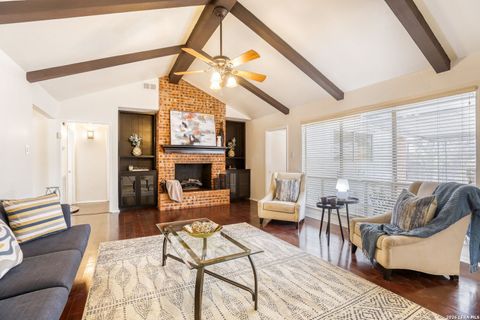 149 Bluet Castle Hills TX 78213