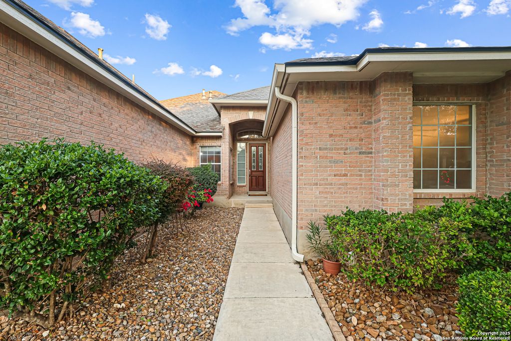 Photo of 24831 Cloudy Creek, San Antonio, TX 78255 (MLS # 1926352)