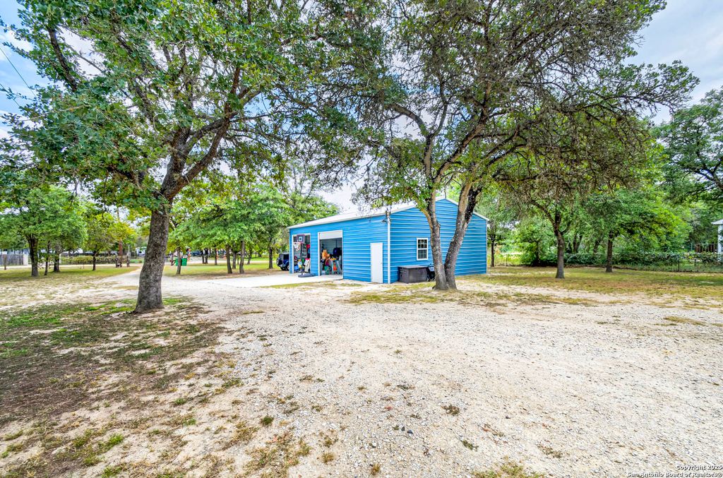 Photo of 144 Dinks, Seguin, TX 78155 (MLS # 1896802)