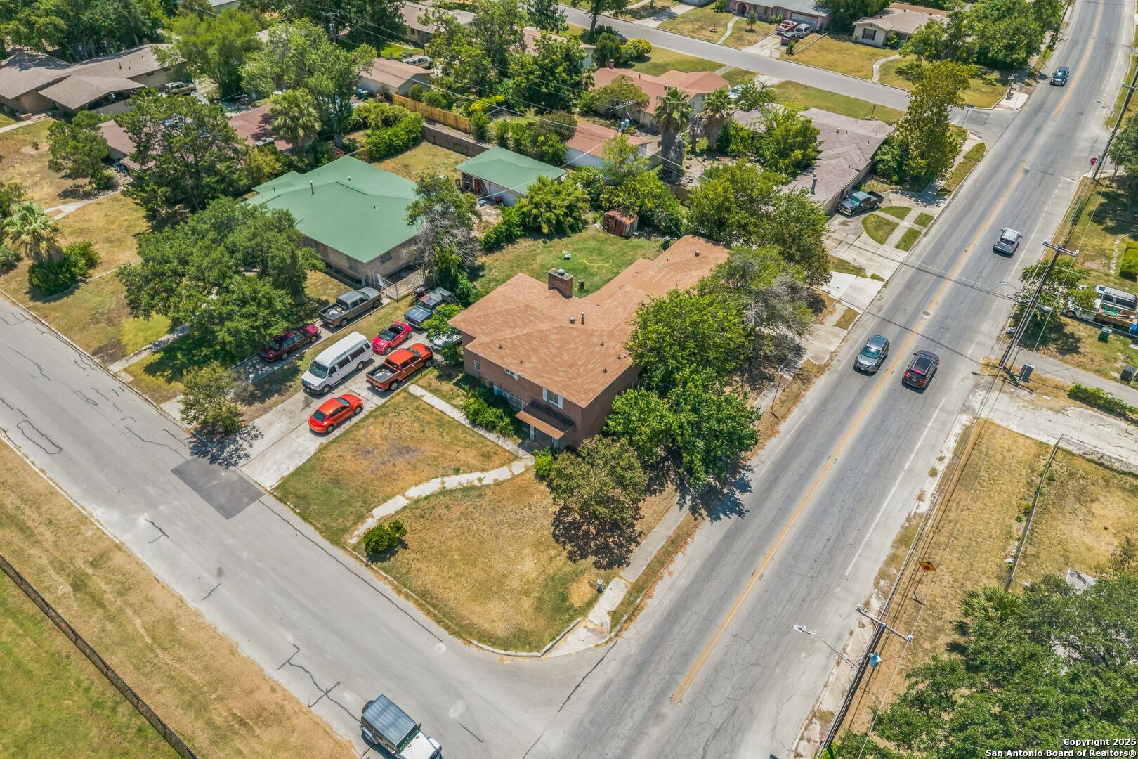 2362 W Gramercy Pl.