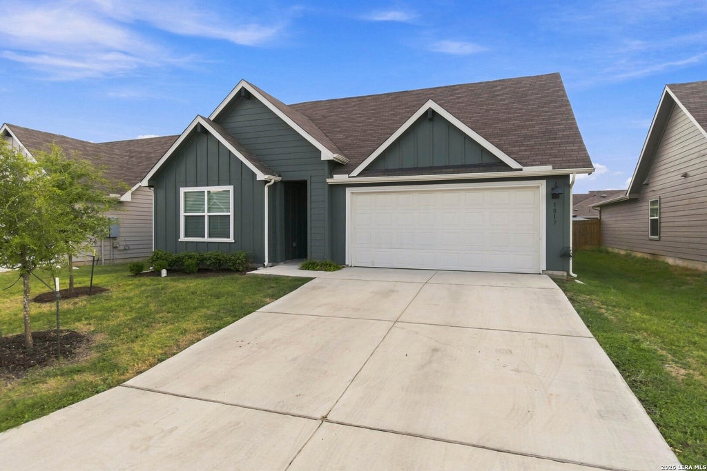 Photo of 1017 NORWAY DR, Seguin, TX 78155 (MLS # 2015732)