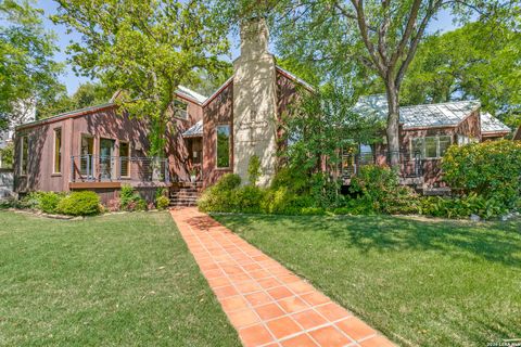 Property photo of 301 Alamo Heights Blvd, San Antonio, TX 78209