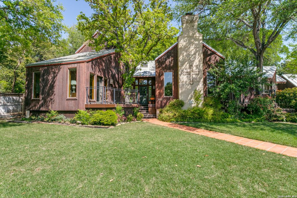 Photo of 301 Alamo Heights Blvd, San Antonio, TX 78209 (MLS # 1953314)