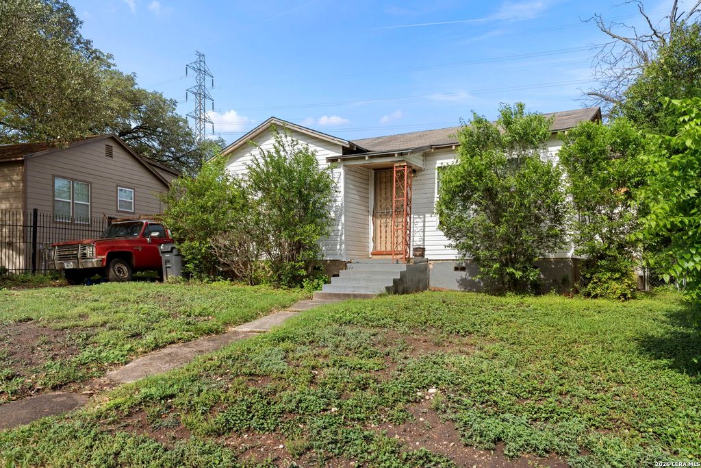 Photo of 211 Robeson Ave, San Antonio, TX 78220 (MLS # 1969379)