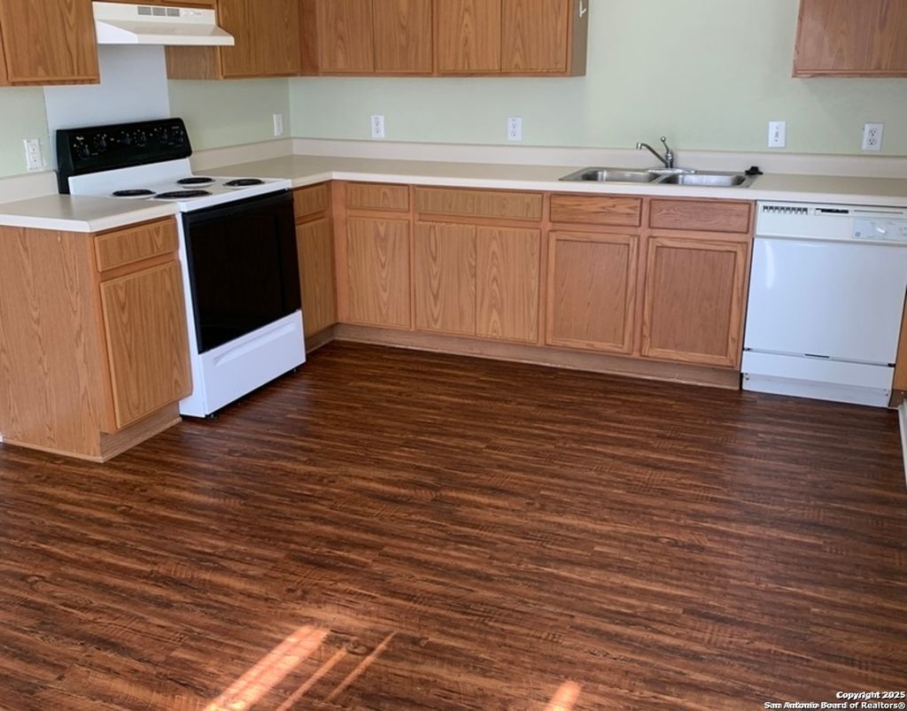 Photo of 10135 Trailhead Pass, San Antonio, TX 78251 (MLS # 1918379)