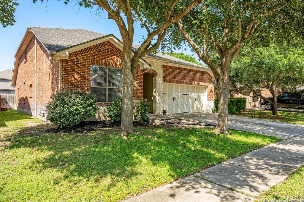 Photo of 208 Cold River, Boerne, TX 78006 (MLS # 1945851)
