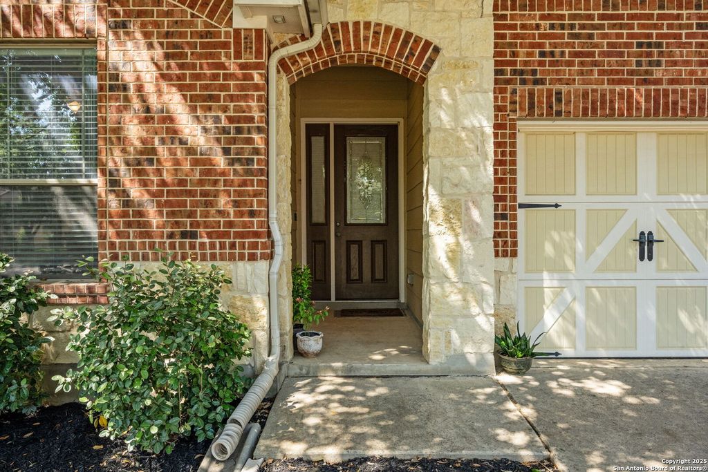 Photo of 208 Cold River, Boerne, TX 78006 (MLS # 1945851)