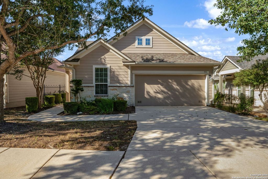 Photo of 331 Mirror Lk, San Antonio, TX 78260 (MLS # 1922776)