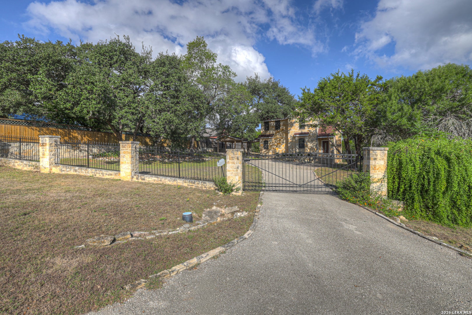 146 Creekview