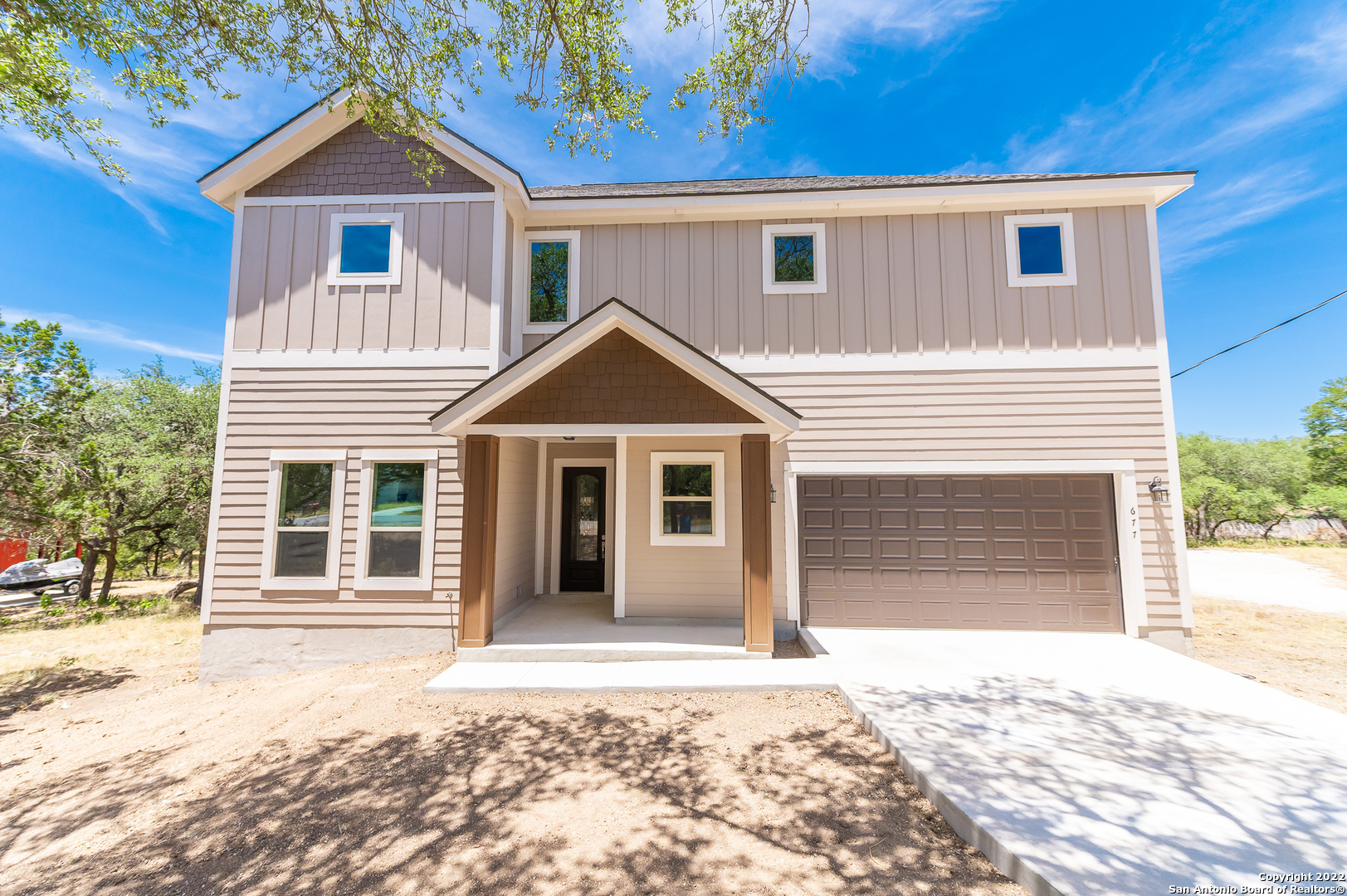 677 CIRCLEVIEW DR