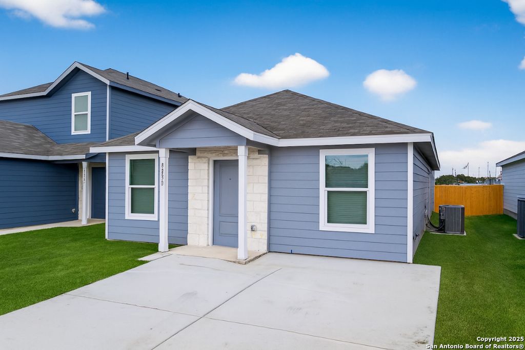 Photo of 8830 Pyron Pl, San Antonio, TX 78211 (MLS # 1914115)