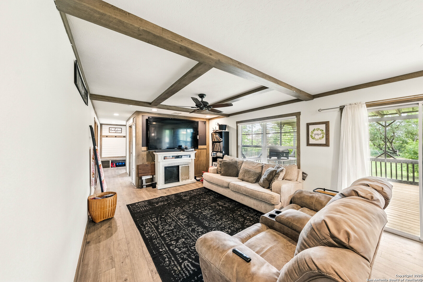 Lytle, Texas 78052, United States, 4 Bedrooms Bedrooms, ,2 BathroomsBathrooms,Residential,Pending,161168