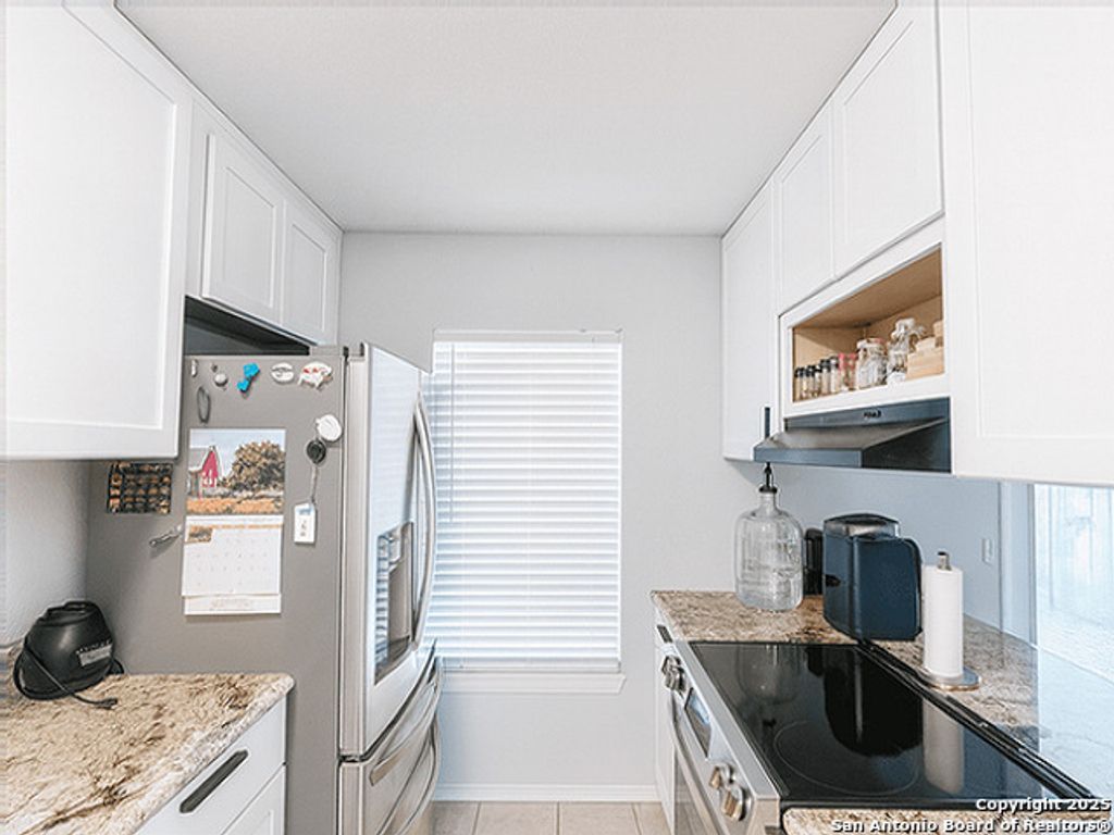 Photo of 9755 Hidden Falls, San Antonio, TX 78250 (MLS # 1917161)