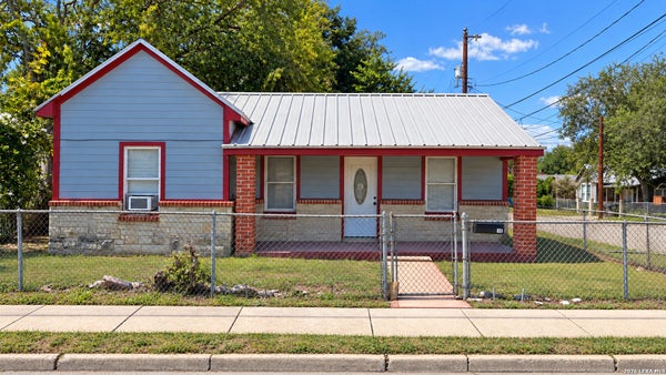 413 N HACKBERRY ST, SAN ANTONIO, TX 78202 - Image 35780f32e1bb5105011e867be7da76db/1030870880