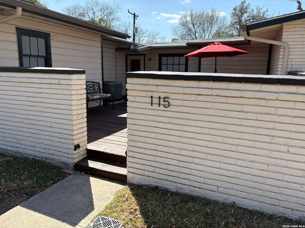 Photo of 115 Waring, San Antonio, TX 78216 (MLS # 1943861)